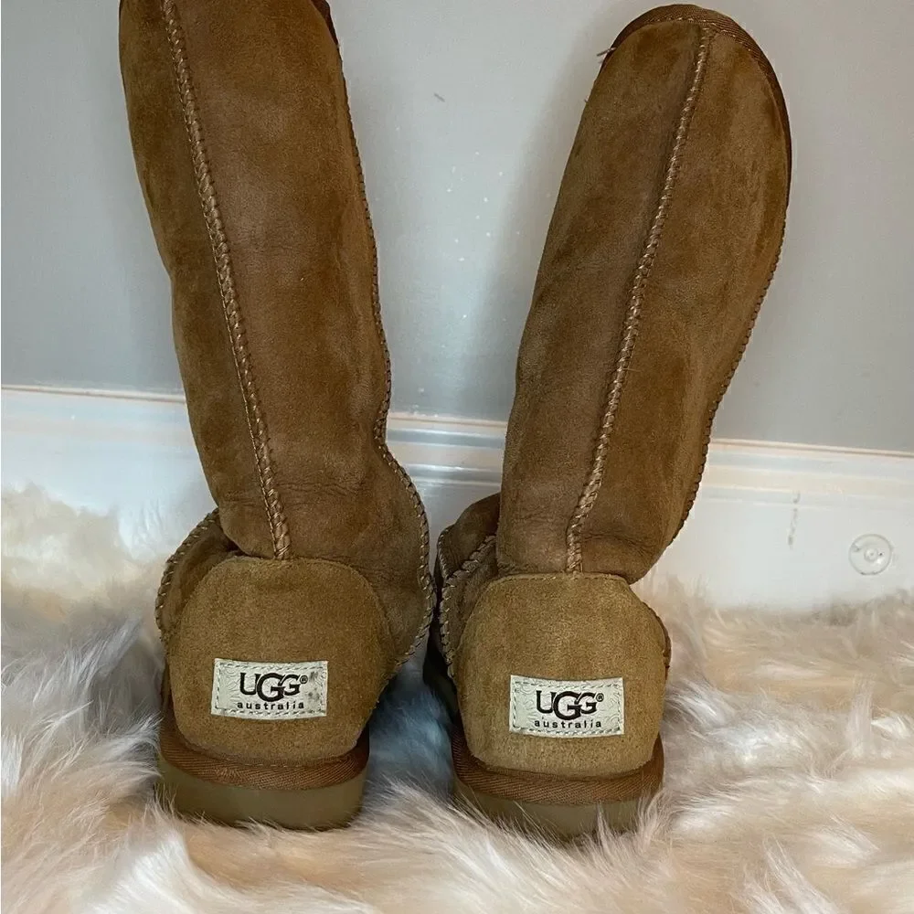 UGG Suede Boots Size 7